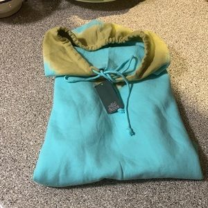 NWT Wild Fable cropped Aqua green tie dye hoodie Responsible style Medium